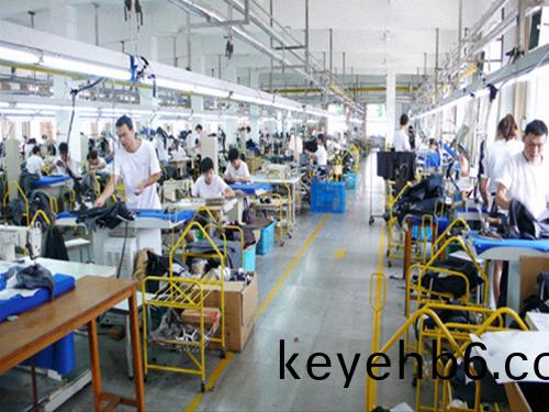 襯(chen)衫生(sheng)産車間