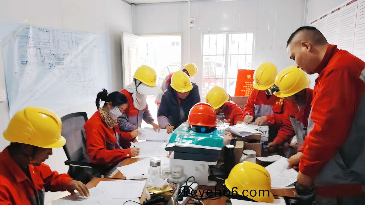 把(ba)好(hao)“入口(kou)”安全關丨國晉消防積極(ji)開(kai)展三級(ji)安全教育(yu)培(pei)訓(xun)
